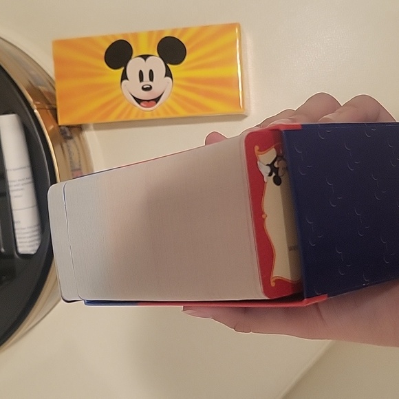Disney Trivia tin set and extra packs - Picture 6 of 10
